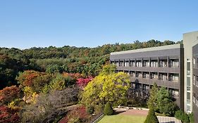 Rolling Hills Hotel